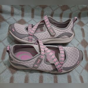 Ryka Kailee Women's Water Shoes in Pink and Gray Size 8.5 Pre-owned